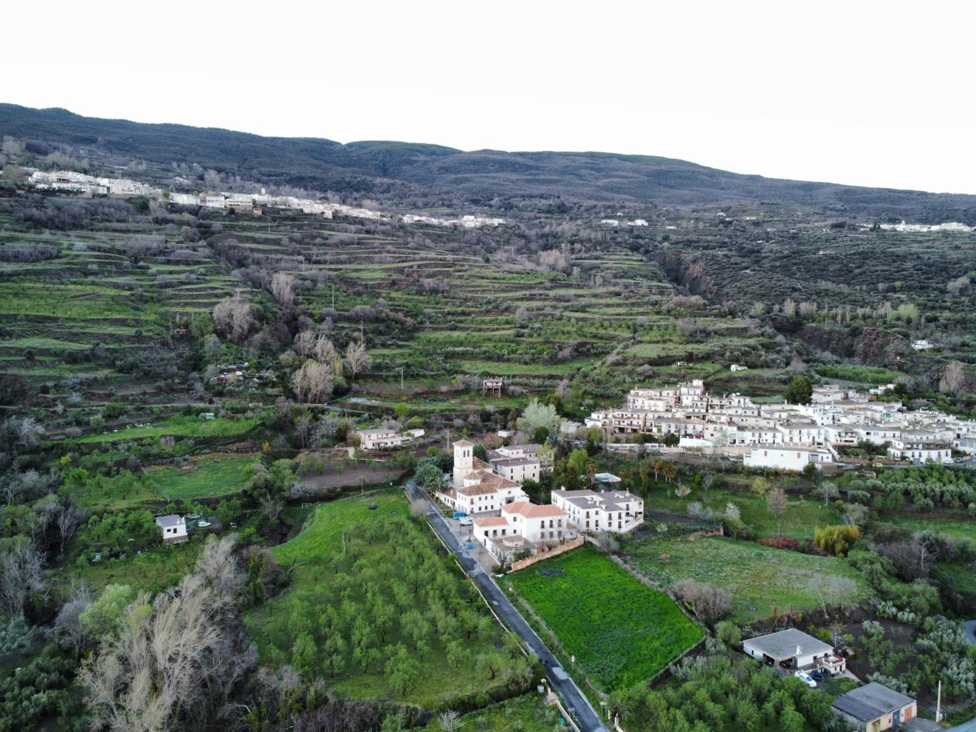 Valle De La Calma - Apartamentos Rurales De Mecina Granada Exterior photo